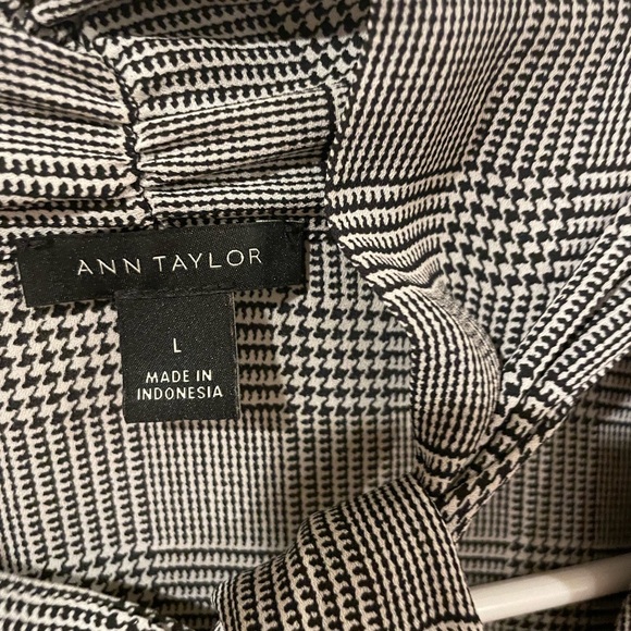 Ann Taylor size L top - Picture 3 of 5